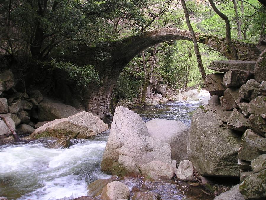 Deuxi�me pont g�nois.