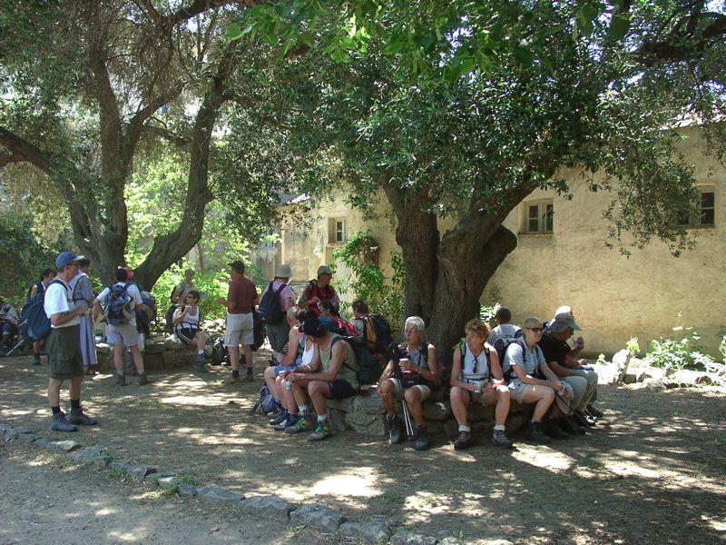 M�ditation devant le couvent